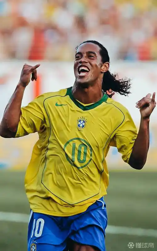 他以令人瞩 他以令人瞩