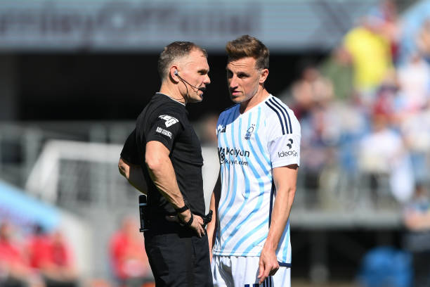 更是令人反 更是令人反